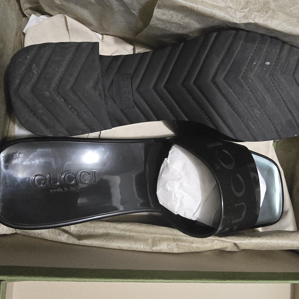 Gucci Women's Black Slide Sandals - Picture 4 of 8